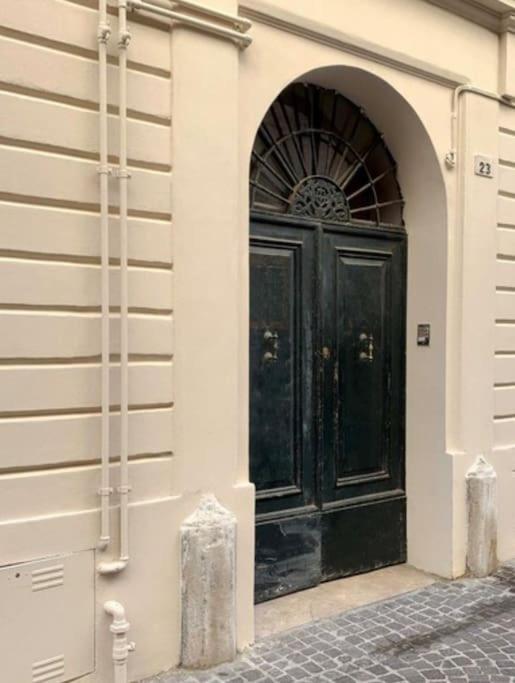 Appartamento Centro Storico Nuovo E Ristrutturato Pesaro Bagian luar foto