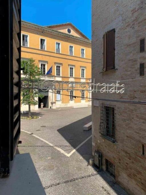 Appartamento Centro Storico Nuovo E Ristrutturato Pesaro Bagian luar foto